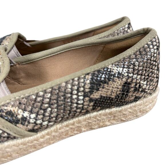 Clarks Azella Theoni Perforated Espadrille Snakeskin Slip On Flats Shoes sz 8 - Picture 9 of 16